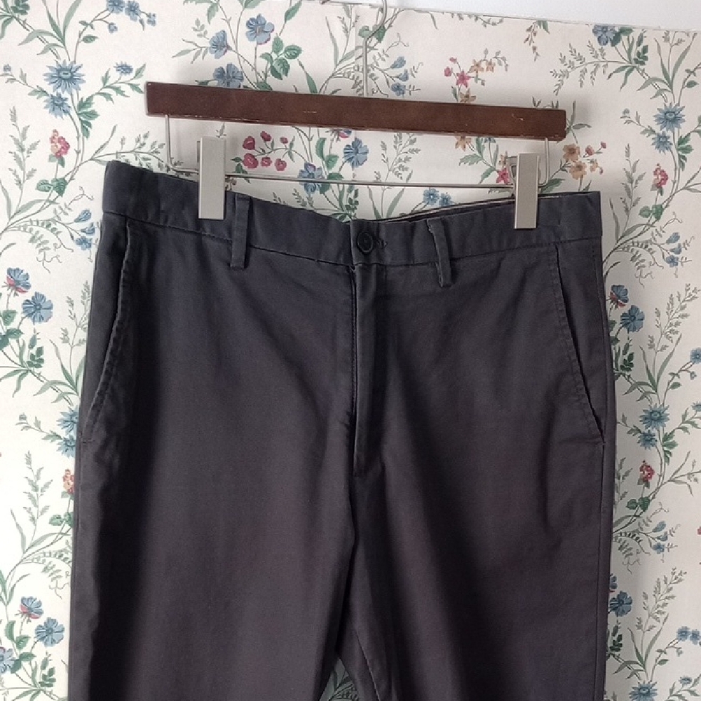 BR Dark Grey Lived-In Chino - Slim Fit - Picture 3 of 9